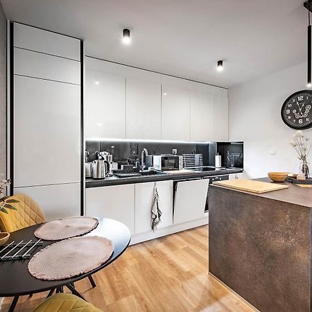 Apartments Centrum Hviezdoslav Попрад Экстерьер фото